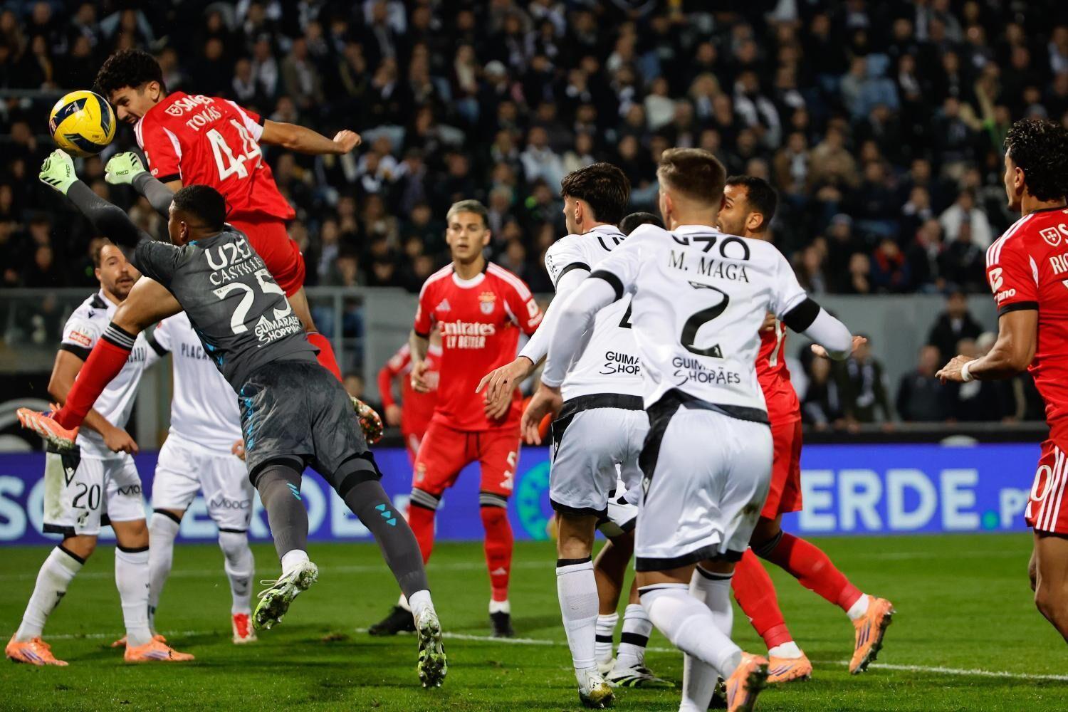 Meci dramatic: Mourinho vs Pinto în liga de fotbal