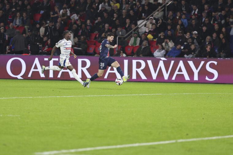 Leeds United Intensifies Pursuit of Winger Dilane Bakwa