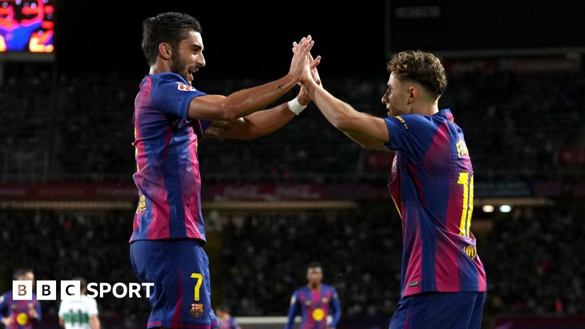 Barcelona câștigă împotriva Elche și se menține pe primul loc Barcelona câștigă împotriva Elche și se menține pe primul loc
